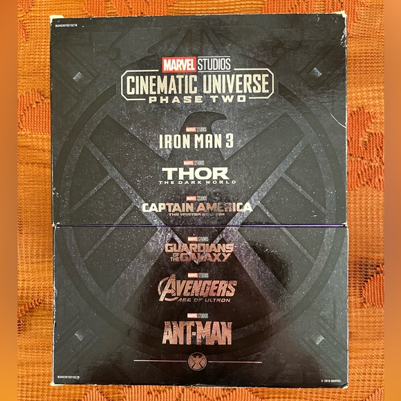 Marvel Studios Cinematic Universe Phase Two Collectors Edition Blueray Box Set - Picture 2 of 4